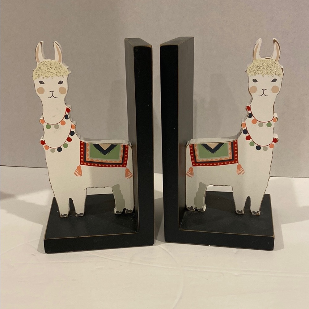Primitives by Kathy Llama Wooden Bookends
